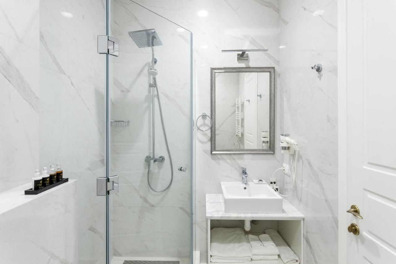 Отель Lifferent Hotel & Spa Тбилиси-14
